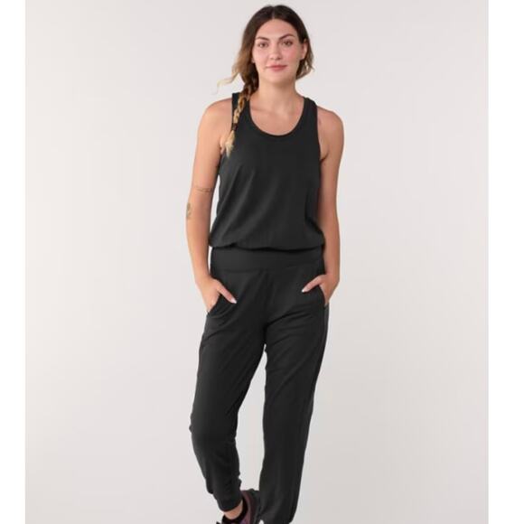 Sweaty Betty Pants - Sweaty Betty Gary Jumpsuit. Size: M Color: Black